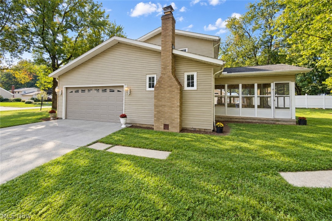 6820 Chadbourne Drive North Olmsted OH 44070