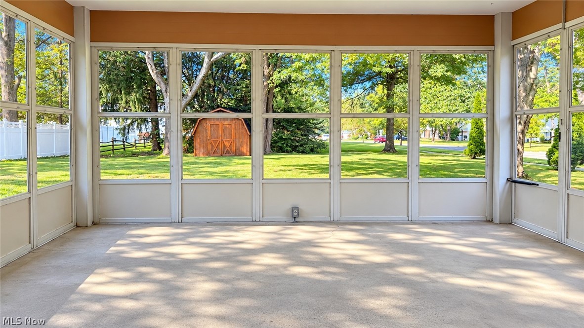 6820 Chadbourne Drive North Olmsted OH 44070