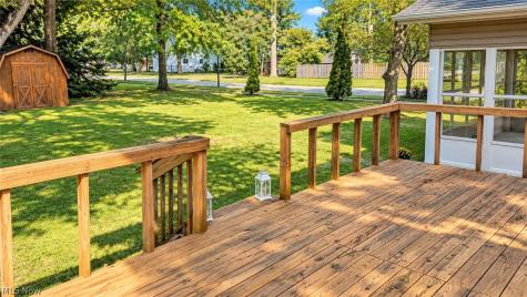 6820 Chadbourne Drive North Olmsted OH 44070