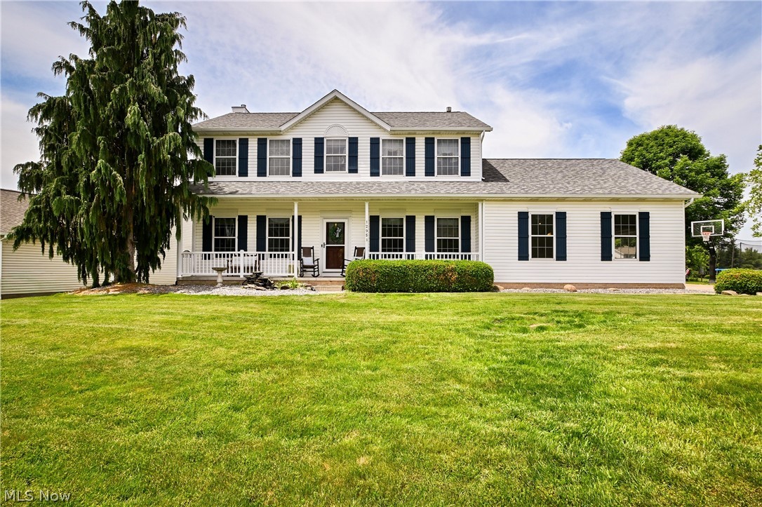 1295 Cheverton Avenue Louisville OH 44641