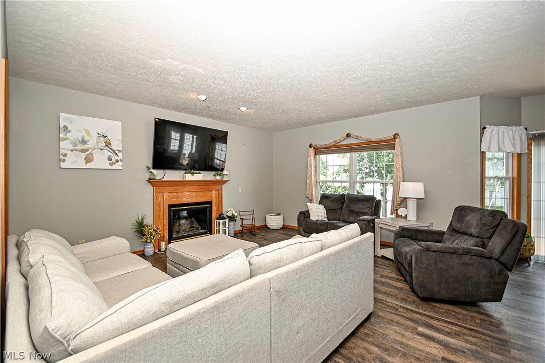 1295 Cheverton Avenue Louisville OH 44641