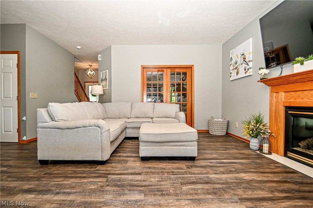 1295 Cheverton Avenue Louisville OH 44641