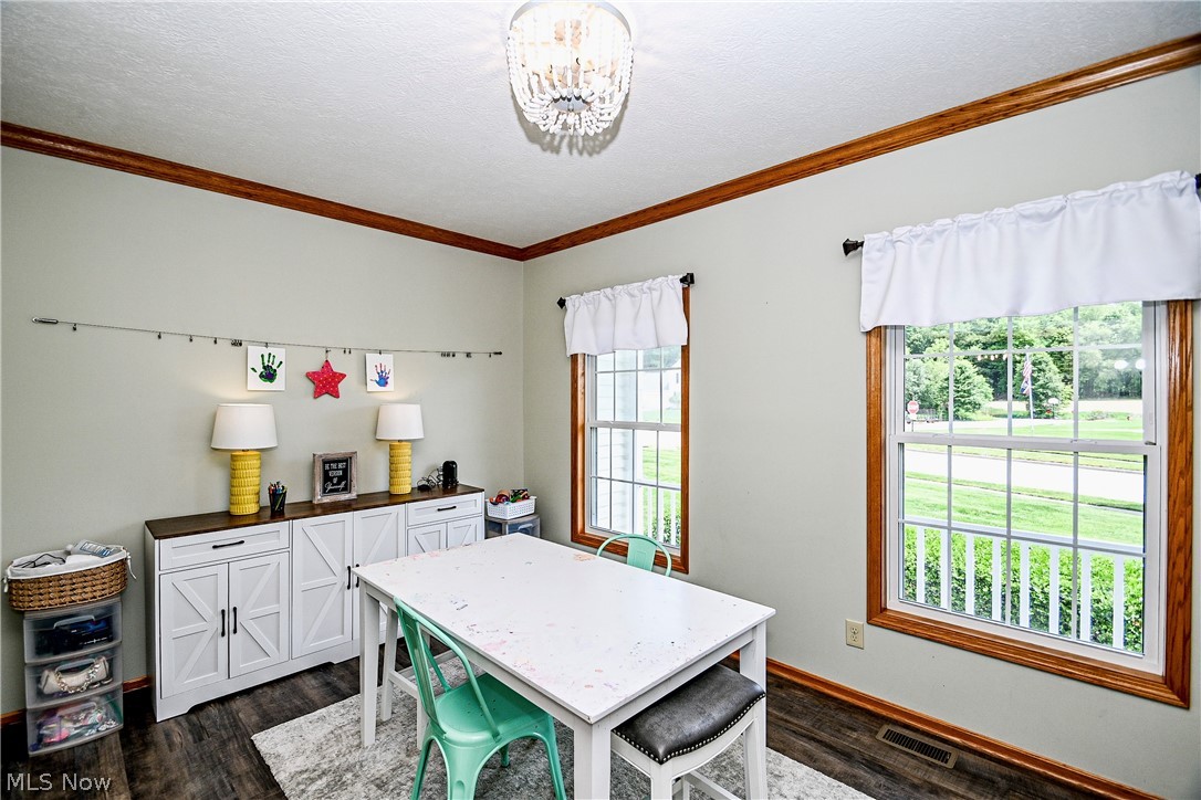 1295 Cheverton Avenue Louisville OH 44641