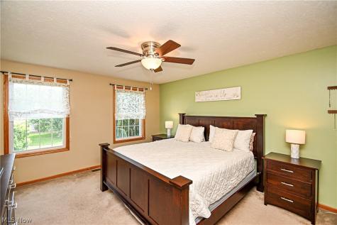 1295 Cheverton Avenue Louisville OH 44641