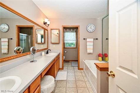 1295 Cheverton Avenue Louisville OH 44641