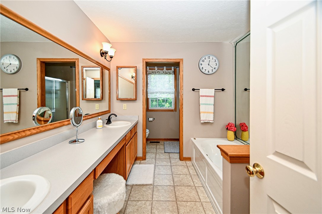 1295 Cheverton Avenue Louisville OH 44641