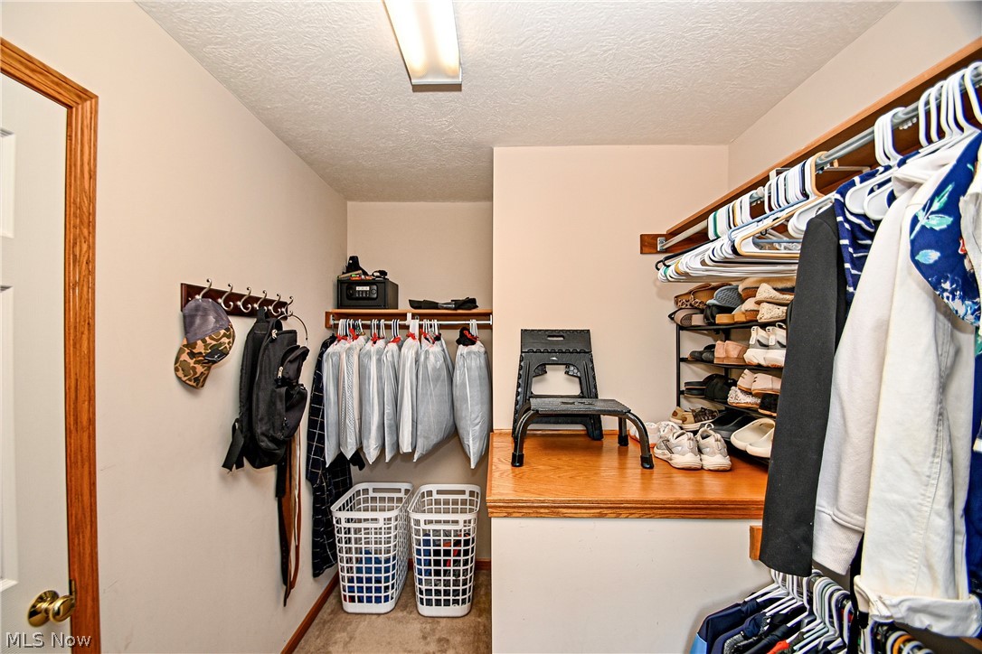 1295 Cheverton Avenue Louisville OH 44641