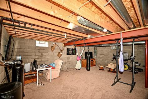 1295 Cheverton Avenue Louisville OH 44641