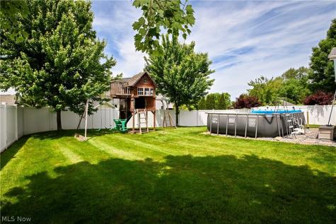 1295 Cheverton Avenue Louisville OH 44641