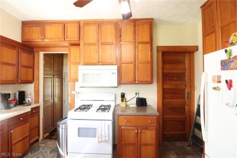 13912 Kauffman Avenue Sterling OH 44276