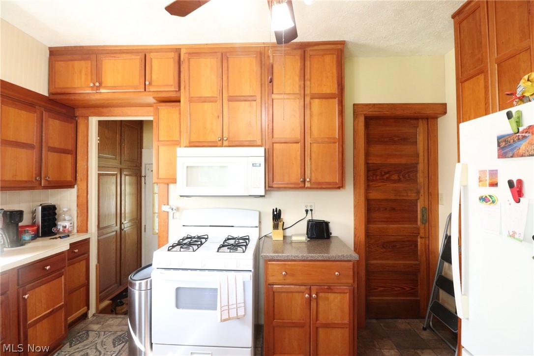 13912 Kauffman Avenue Sterling OH 44276