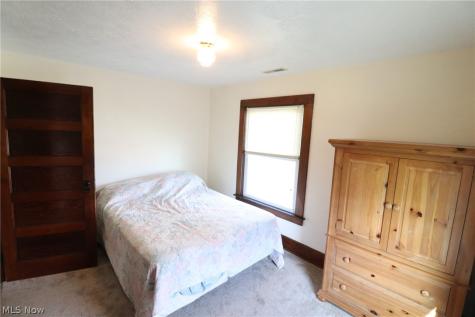 13912 Kauffman Avenue Sterling OH 44276