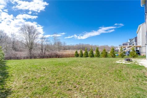 2326 Orchard Circle Ravenna OH 44266