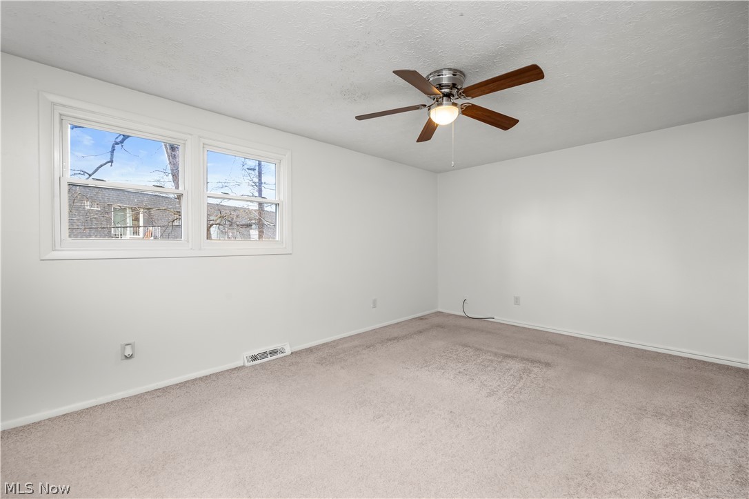 4004 Washington Avenue Lorain OH 44052