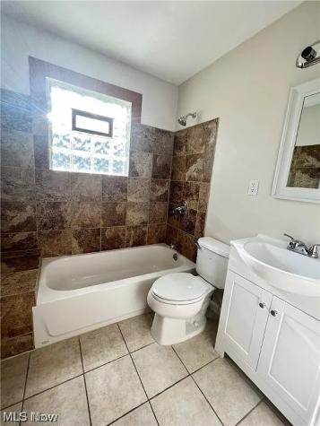 9725 Parkview Avenue Garfield Heights OH 44125