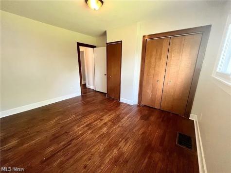 9725 Parkview Avenue Garfield Heights OH 44125
