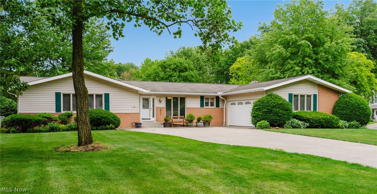 6531 Brighton Drive North Olmsted OH 44070