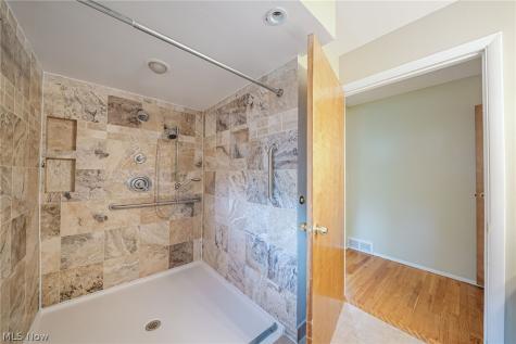 6531 Brighton Drive North Olmsted OH 44070