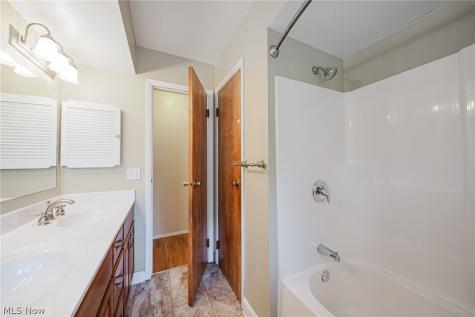6531 Brighton Drive North Olmsted OH 44070
