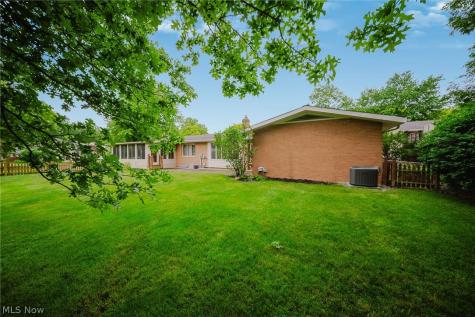 6531 Brighton Drive North Olmsted OH 44070