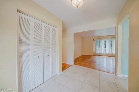 6531 Brighton Drive North Olmsted OH 44070