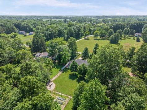 12335 Robson Road Grafton OH 44044