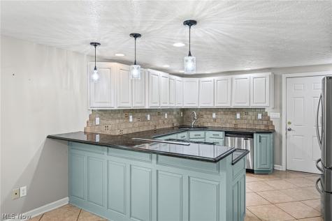 12335 Robson Road Grafton OH 44044
