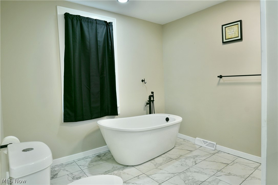 5750 Robinson Road Lowellville OH 44436