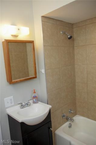 2007 Kirk Court NW Canton OH 44709