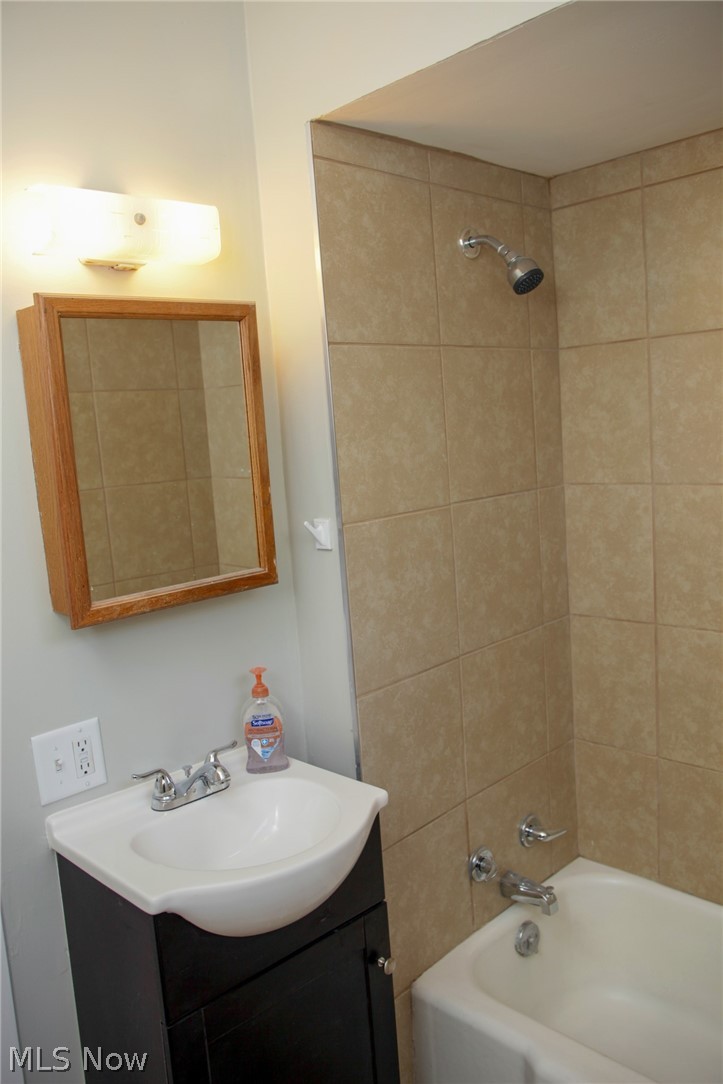 2007 Kirk Court NW Canton OH 44709