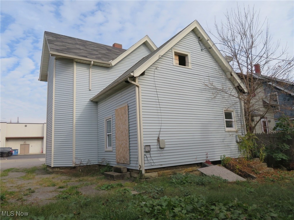 254 5th Street Elyria OH 44035