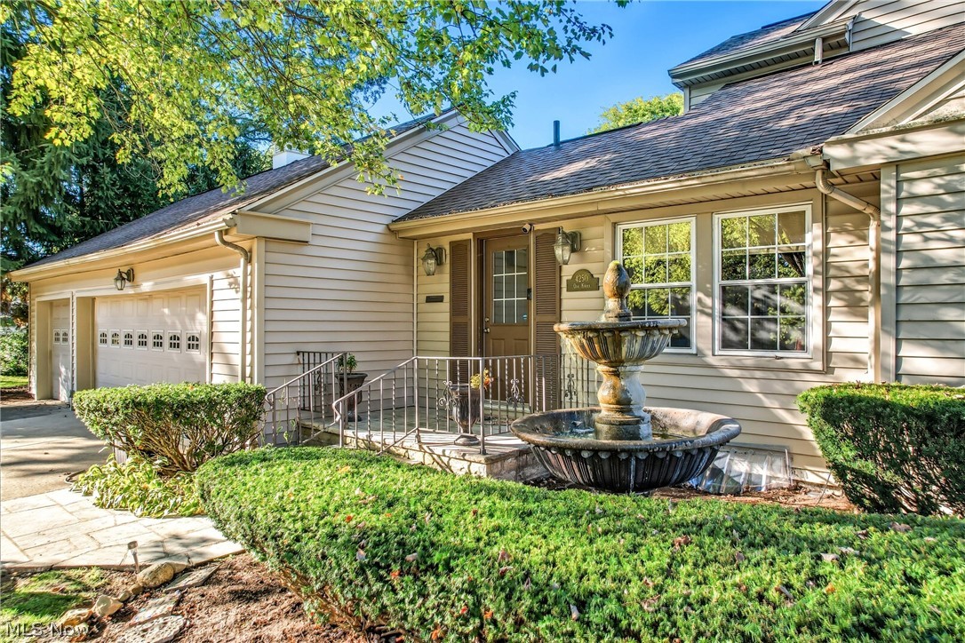 4250 Oak Knoll Drive Boardman OH 44512