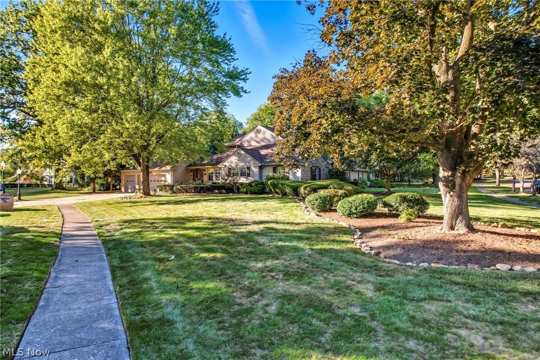 4250 Oak Knoll Drive Boardman OH 44512
