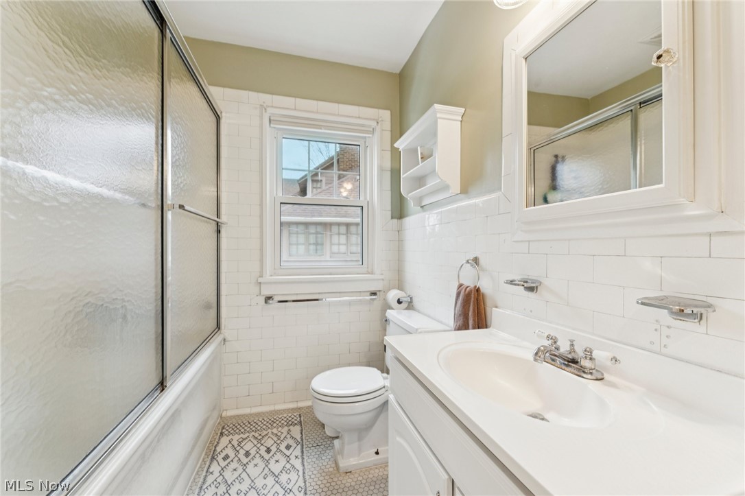 2925 E Overlook Road Cleveland Heights OH 44118