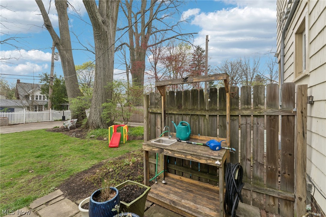 2925 E Overlook Road Cleveland Heights OH 44118