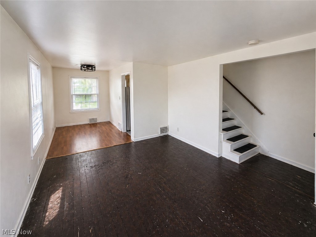 1437 E 252nd Street Euclid OH 44117