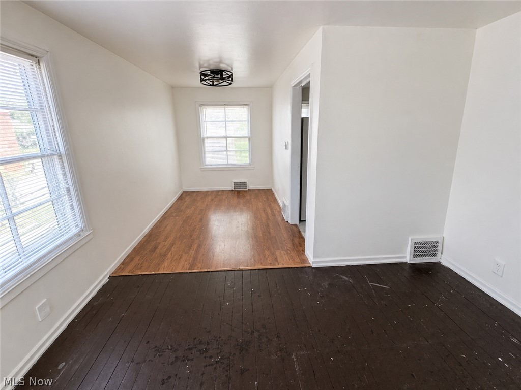 1437 E 252nd Street Euclid OH 44117