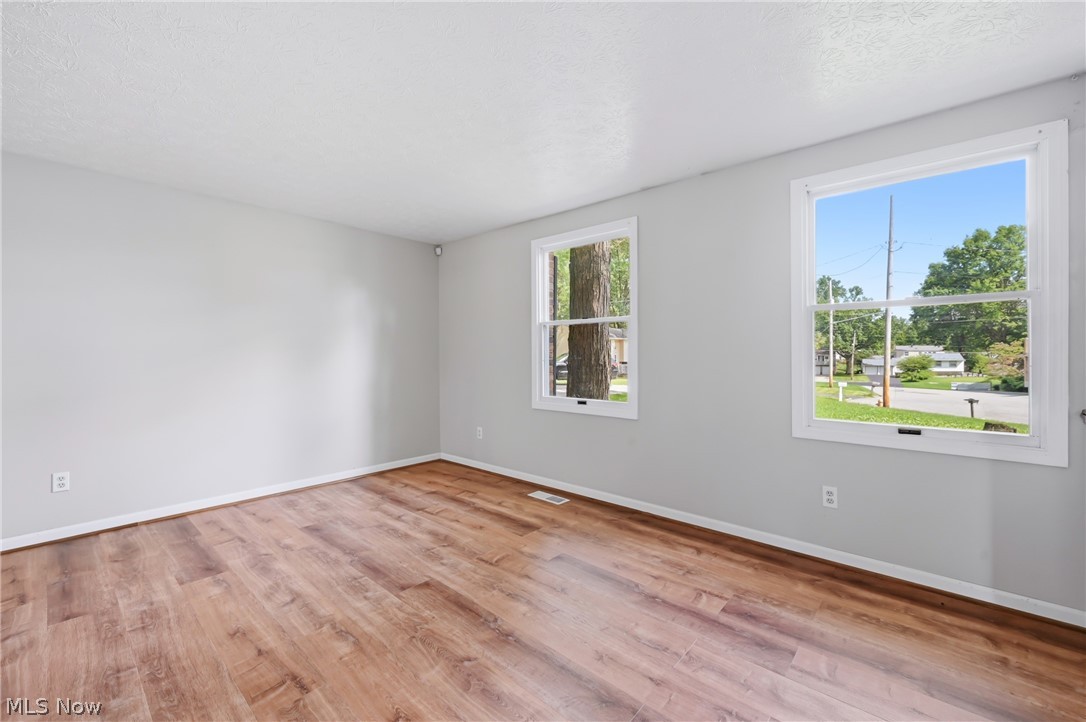 1922 Burr Oaks Court Austintown OH 44515
