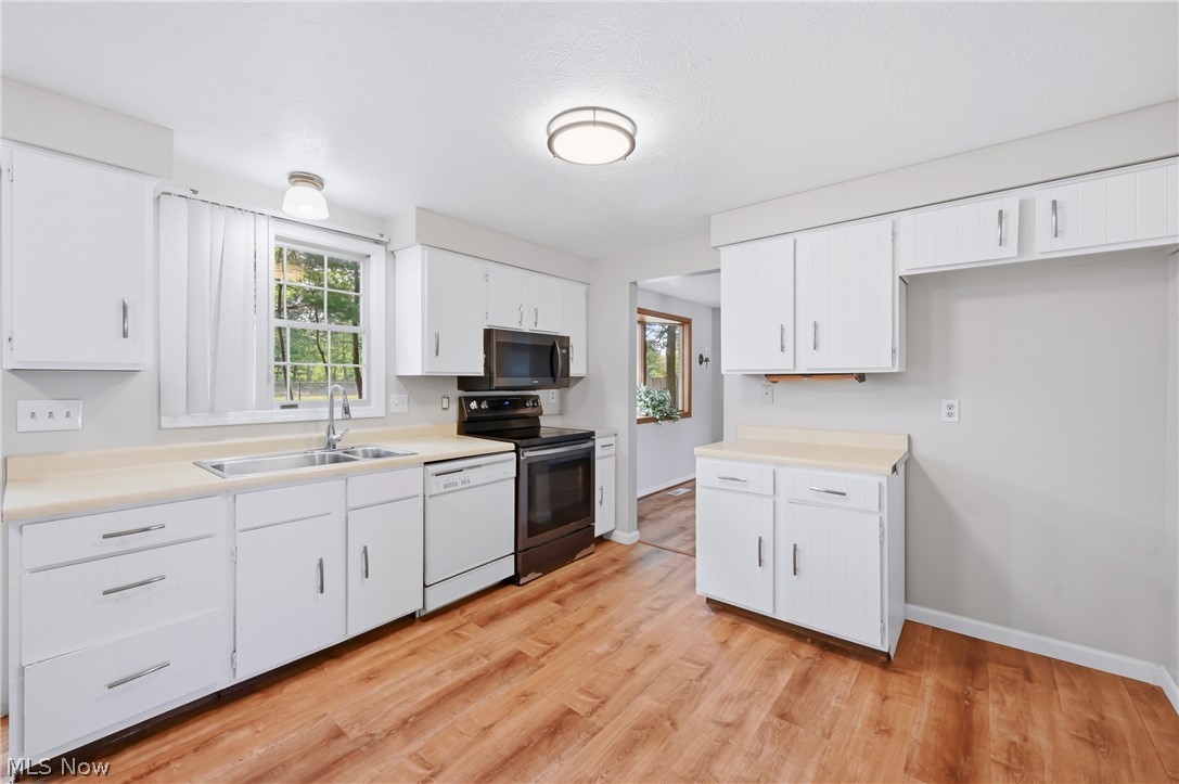 1922 Burr Oaks Court Austintown OH 44515