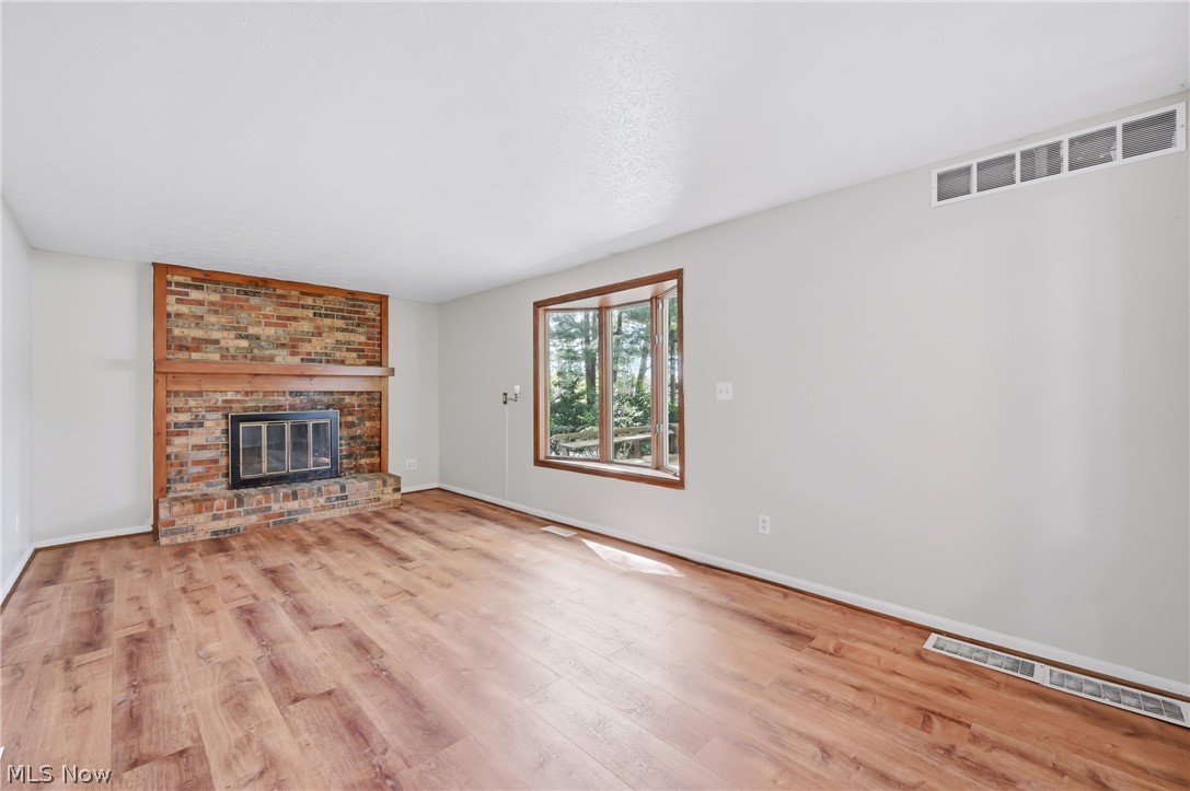 1922 Burr Oaks Court Austintown OH 44515