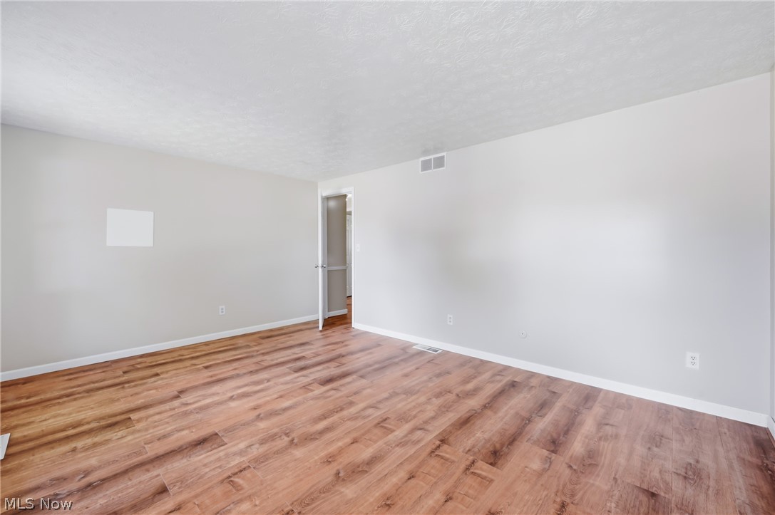 1922 Burr Oaks Court Austintown OH 44515