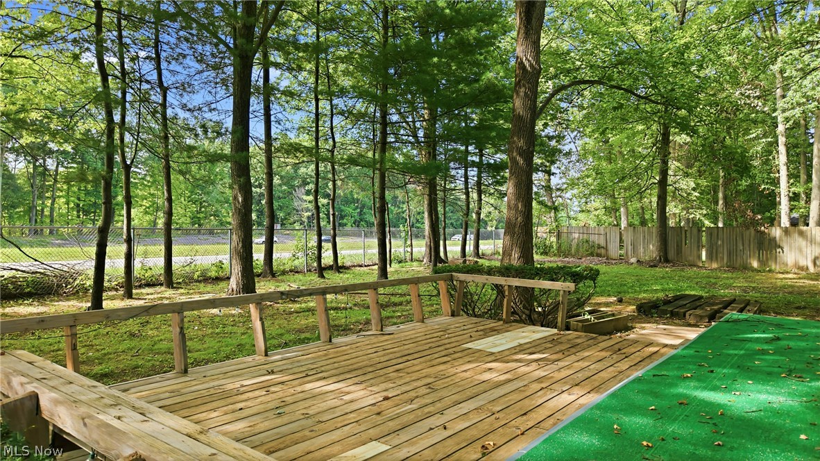 1922 Burr Oaks Court Austintown OH 44515