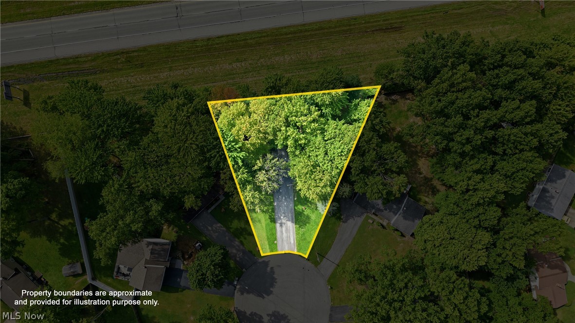 1922 Burr Oaks Court Austintown OH 44515