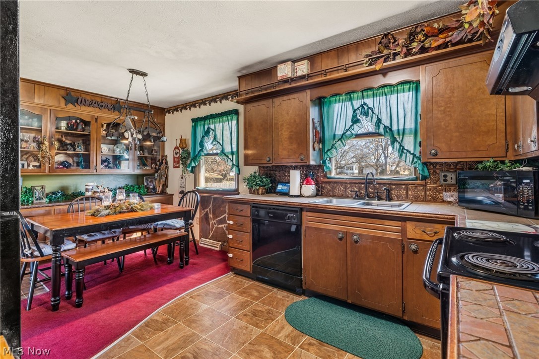 13100 Market Avenue N Hartville OH 44632