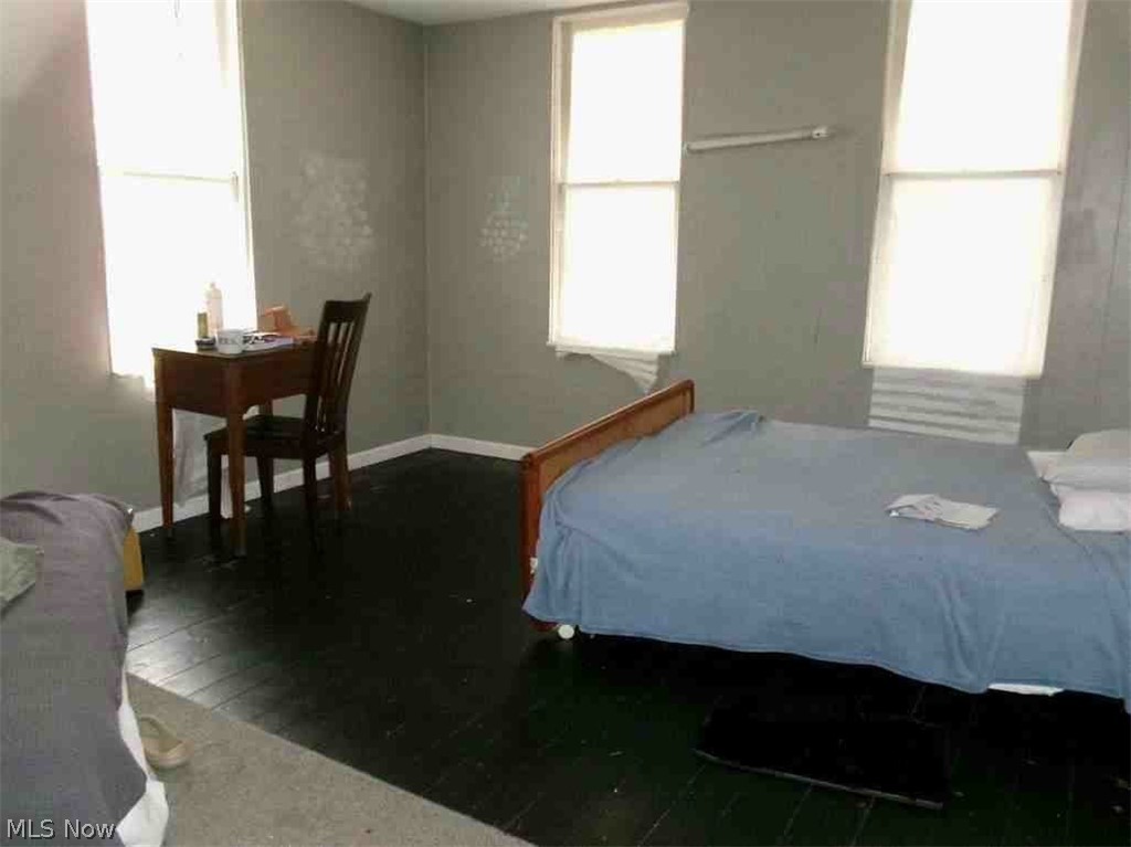 927 Bloomfield Avenue Akron OH 44302