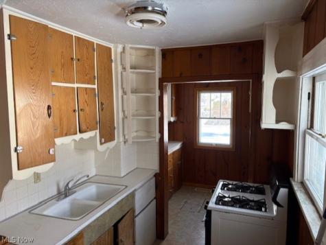 4312 Kenmore Avenue Parma OH 44134