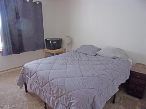 687 E Catawba Avenue Akron OH 44306