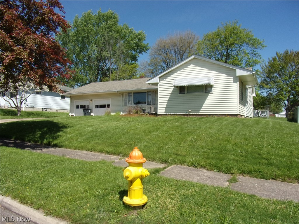 687 E Catawba Avenue Akron OH 44306