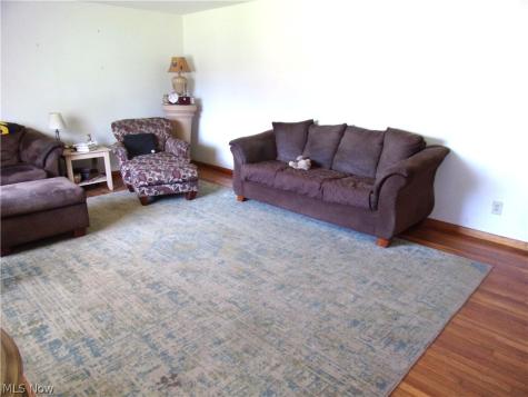 687 E Catawba Avenue Akron OH 44306
