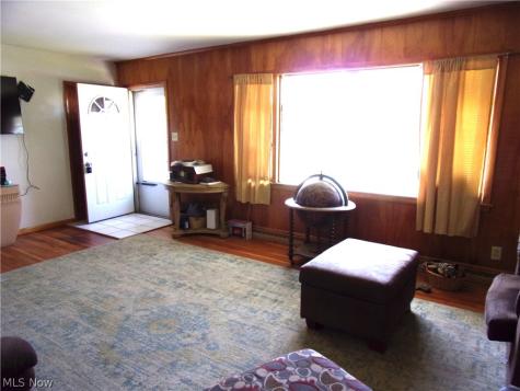 687 E Catawba Avenue Akron OH 44306